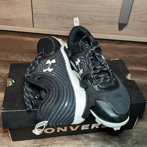 Women’s Under Armor Softball Cleats Size 9.5